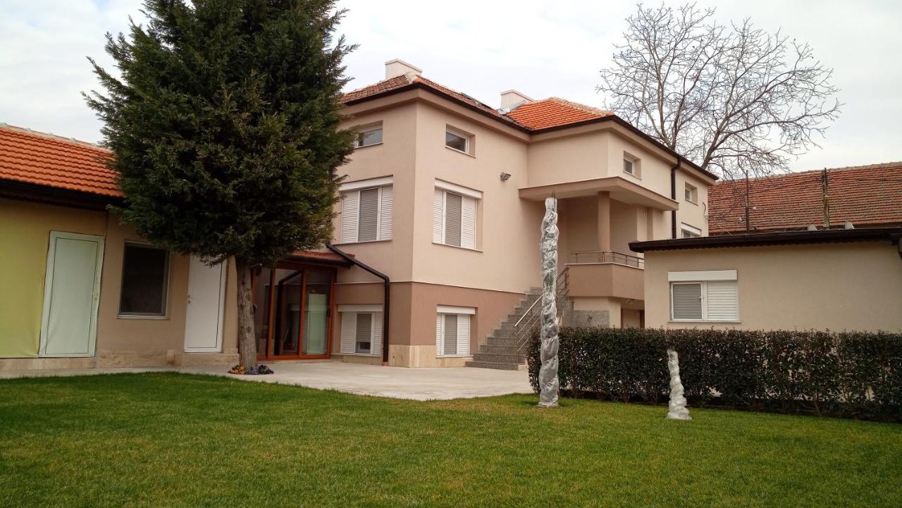 Villa Ros Guest House Svilengrad Exterior foto